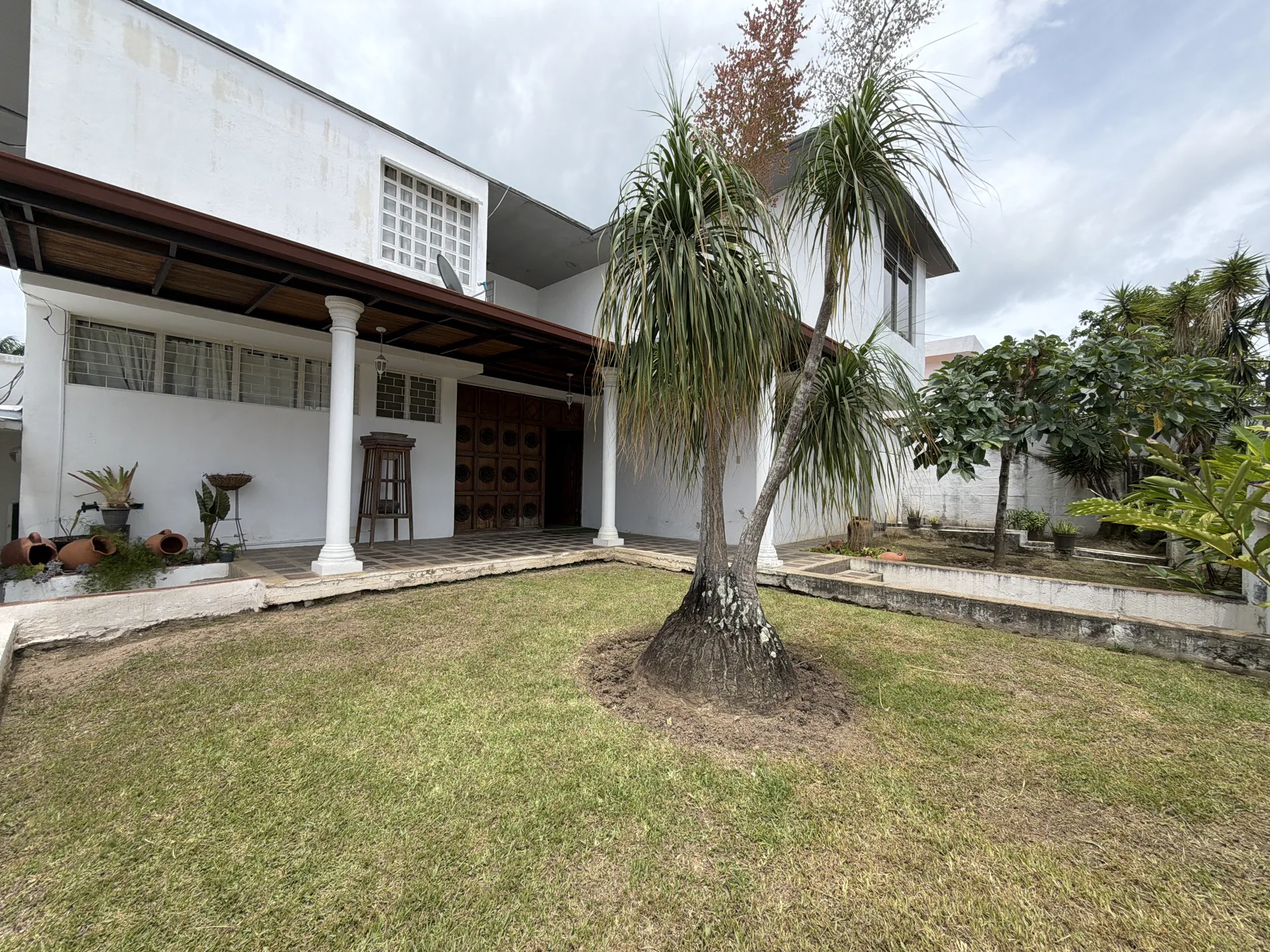 Casa en alquiler en la parte alta de Macaracuay